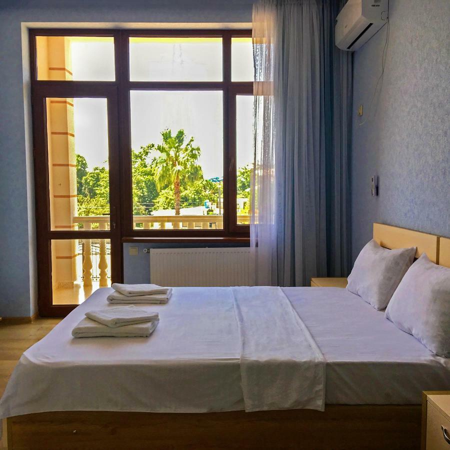 Golden House Hotel Анаклия Екстериор снимка